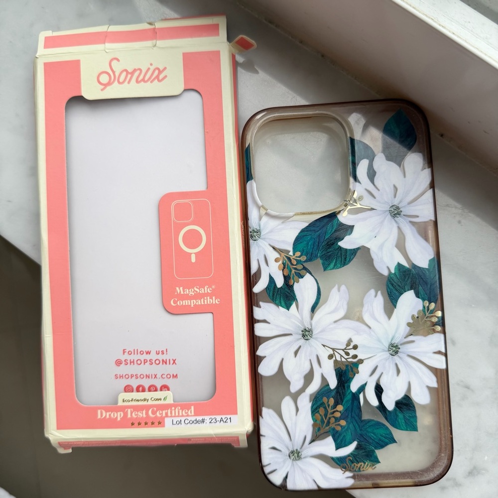 Sonix Case for iPhone 15 Pro Max | Compatible with MagSafe iPhone Case Floral